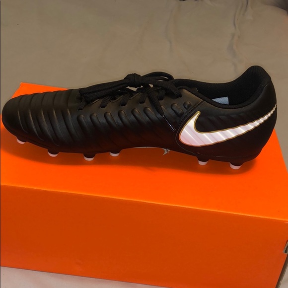 Size 10 Nike Tiempo Rio’s - Picture 1 of 2